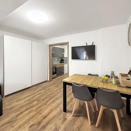 Apartment Katrin 1 Karlovy Vary Exterior photo